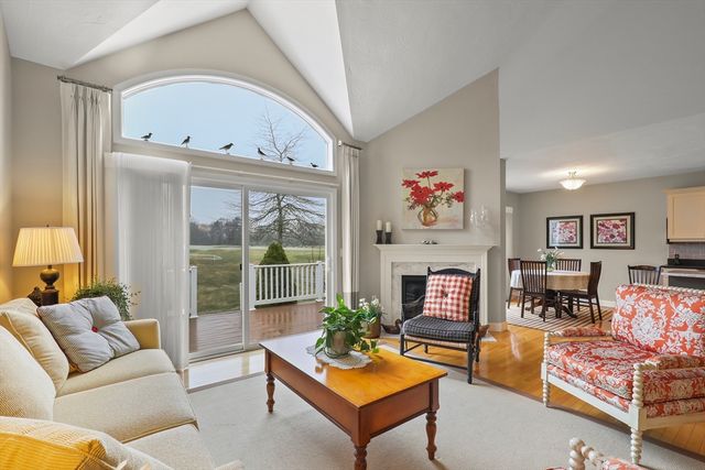 2 Amberwood Ct 2, Bourne, MA 02532