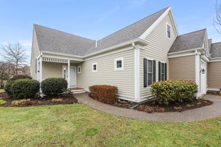 2 Amberwood Ct 2, Bourne, MA 02532