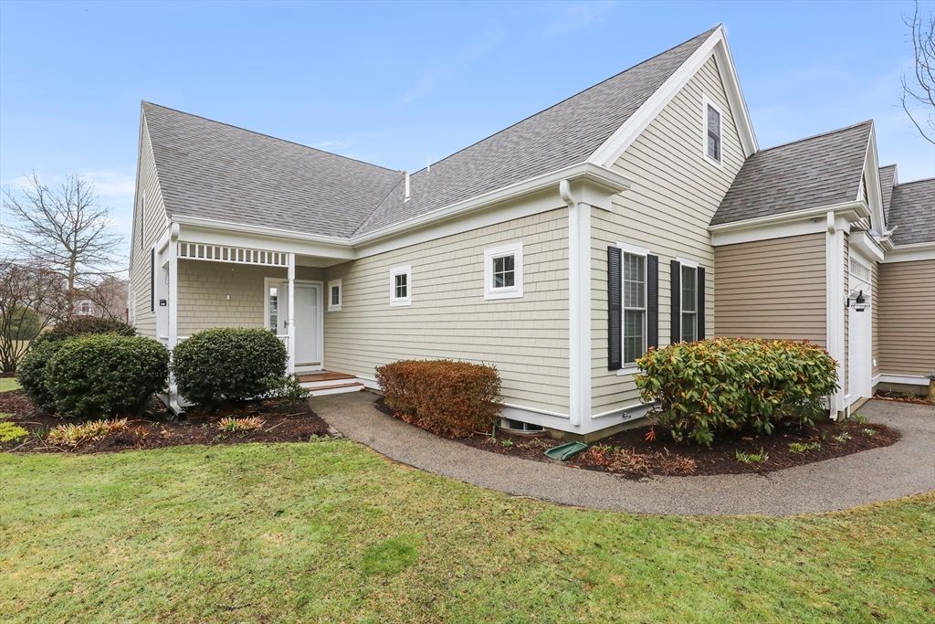 2 Amberwood Ct 2, Bourne, MA 02532