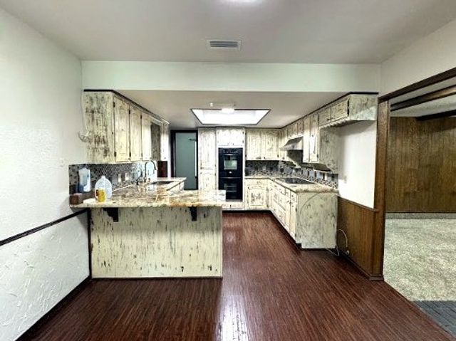 413 N Trail Street, Crowley, TX 76036