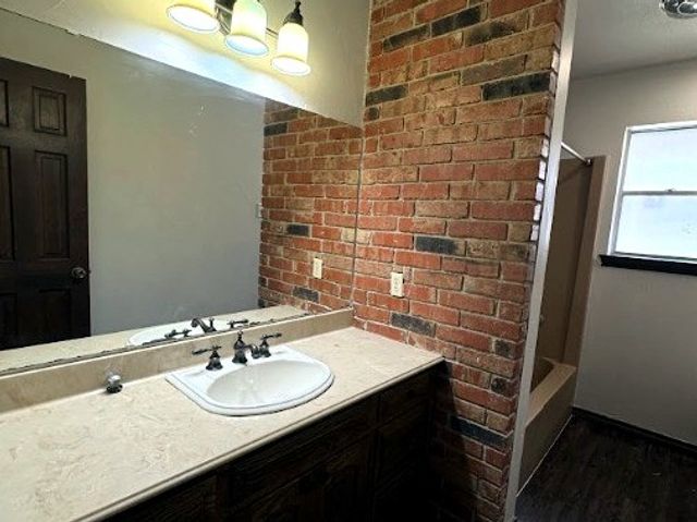413 N Trail Street, Crowley, TX 76036