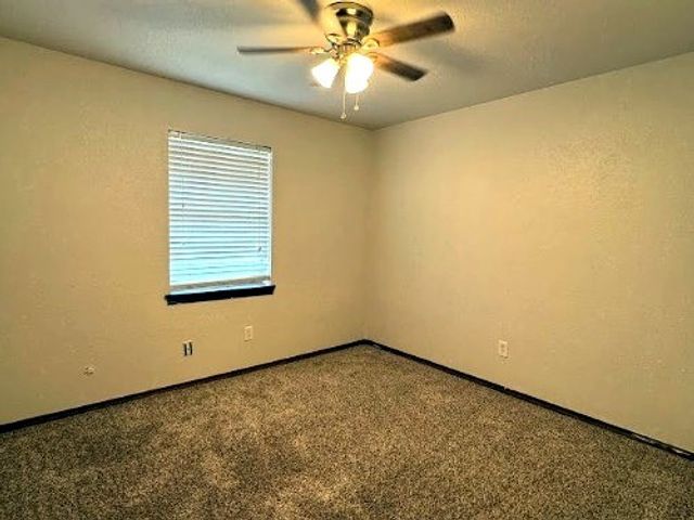 413 N Trail Street, Crowley, TX 76036