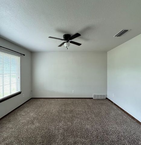 413 N Trail Street, Crowley, TX 76036