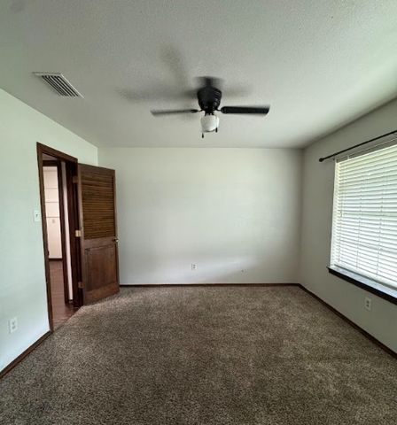 413 N Trail Street, Crowley, TX 76036