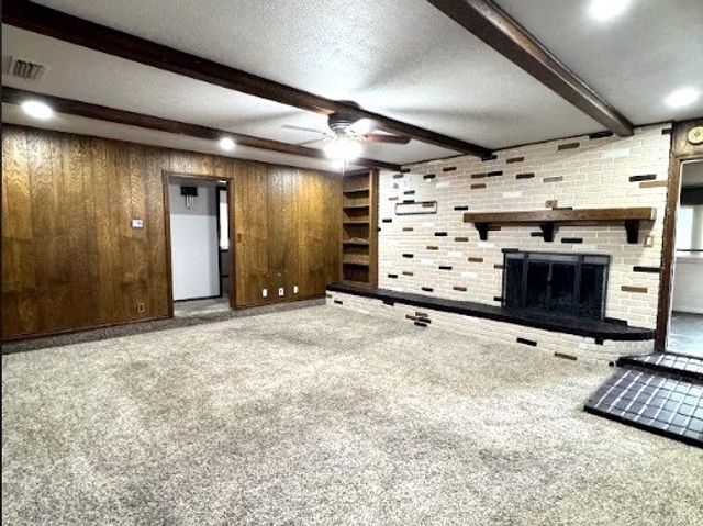 413 N Trail Street, Crowley, TX 76036