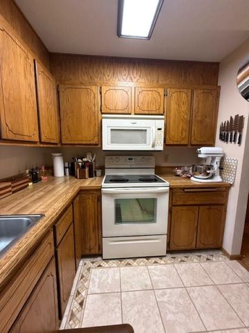 2108 Irvine Place, Alexandria, MN 56308