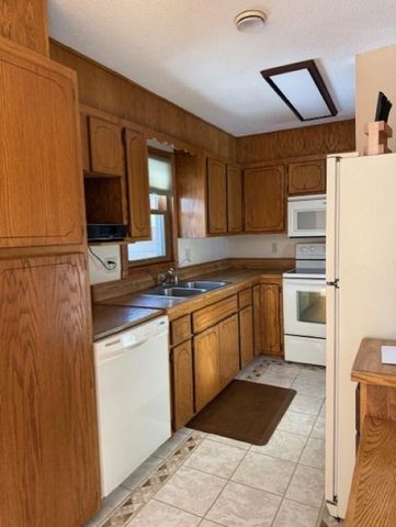 2108 Irvine Place, Alexandria, MN 56308