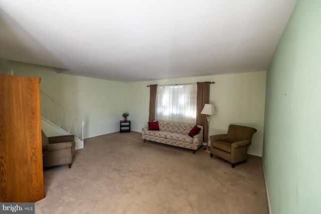 700 SUSQUEHANNA RD, Philadelphia, PA 19111