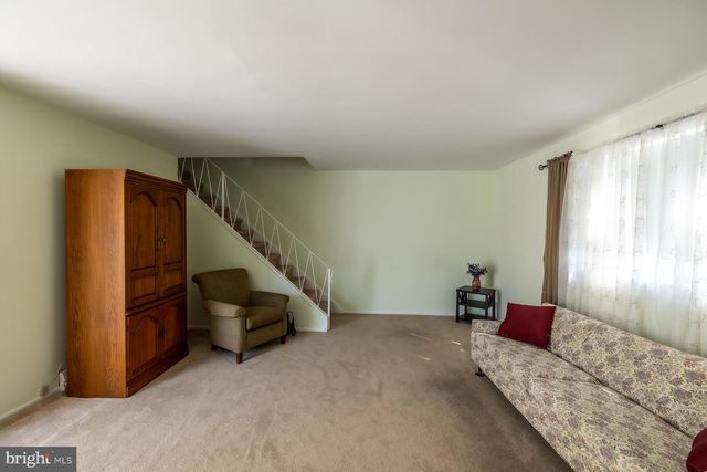 700 SUSQUEHANNA RD, Philadelphia, PA 19111