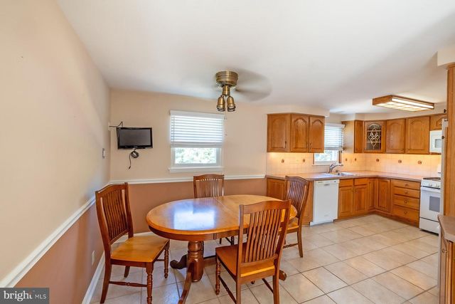 700 SUSQUEHANNA RD, Philadelphia, PA 19111