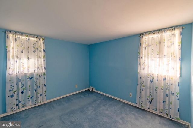 700 SUSQUEHANNA RD, Philadelphia, PA 19111