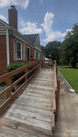 543 Bowman Road, Charlotte, NC 28217