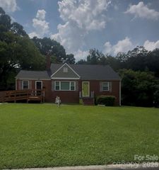543 Bowman Road, Charlotte, NC 28217