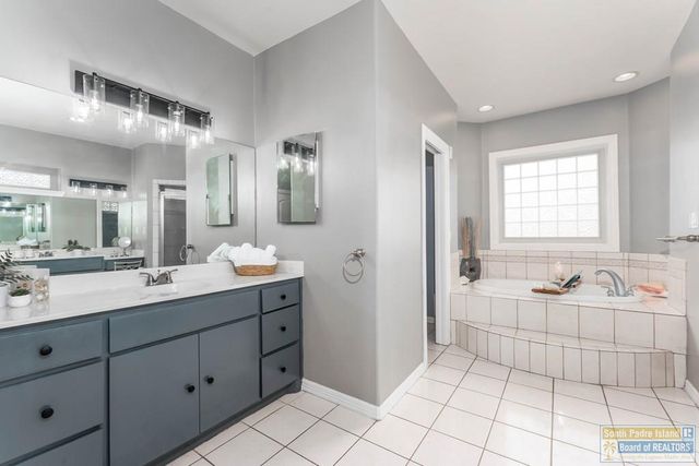 31 Ocelot Trail, Laguna Vista, TX 78578