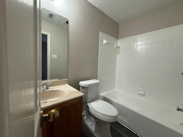 9313 Kempler DR B, Austin, TX 78748