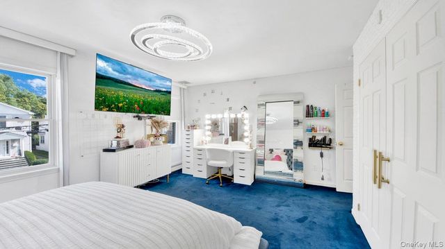 27 Woodside Avenue, Harrison, NY 10604