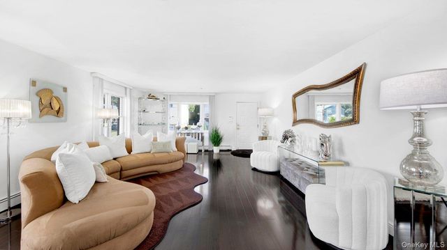 27 Woodside Avenue, Harrison, NY 10604