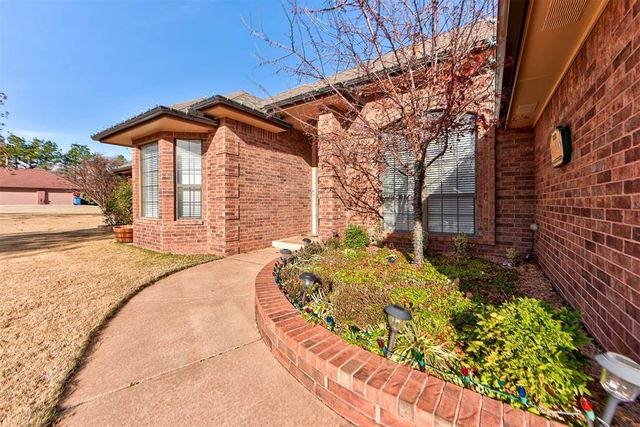 2715 NW 31st Place, Newcastle, OK 73065