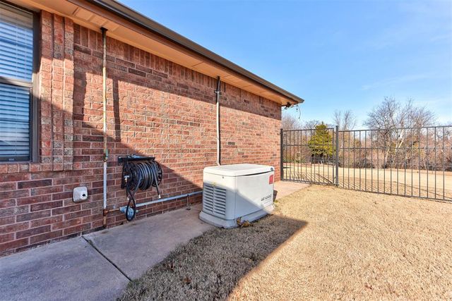 2715 NW 31st Place, Newcastle, OK 73065