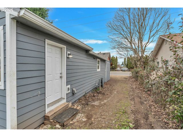 15412 Ne HALSEY St, Portland, OR 97230