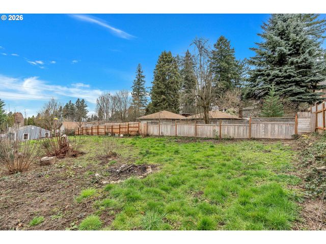 15412 Ne HALSEY St, Portland, OR 97230