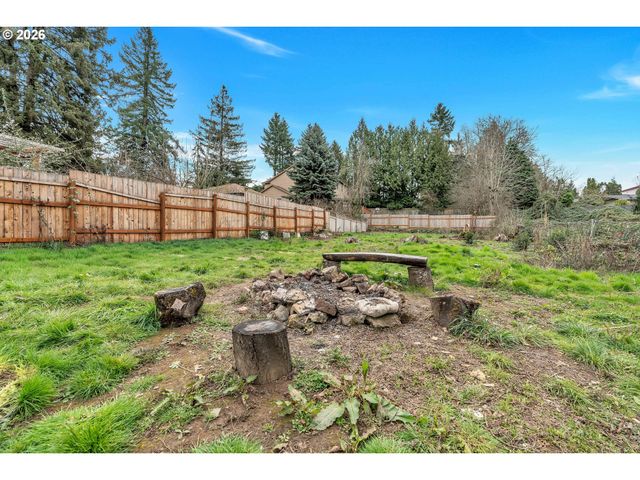 15412 Ne HALSEY St, Portland, OR 97230