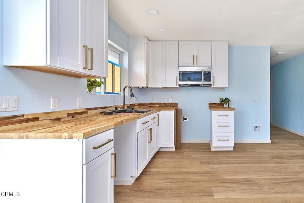 Image 18 of property listing at 9210 Cherokee Trail, Lucerne Valley, CA 92356