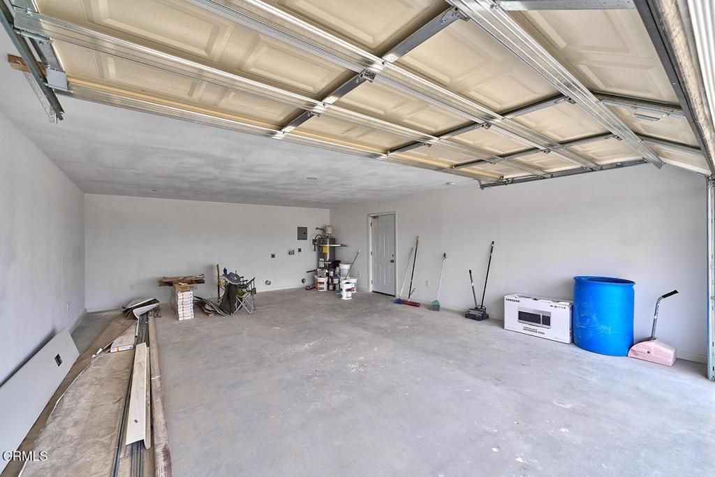 Image 5 of property listing at 9210 Cherokee Trail, Lucerne Valley, CA 92356