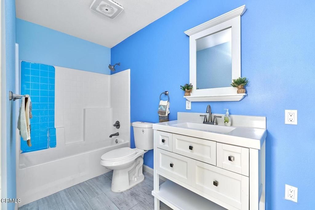 Image 8 of property listing at 9210 Cherokee Trail, Lucerne Valley, CA 92356