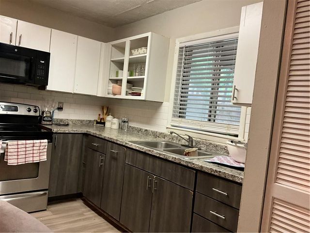 6146 Hickory Drive, Forest Park, GA 30297