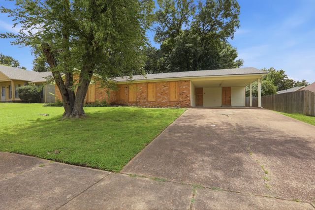 5697 TULIP TREE DR, Memphis, TN 38115