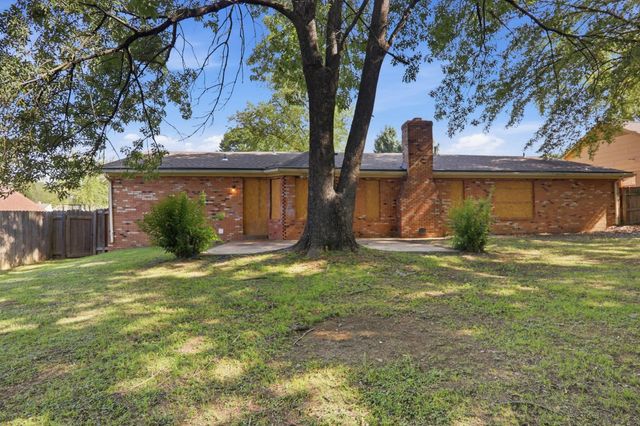 5697 TULIP TREE DR, Memphis, TN 38115
