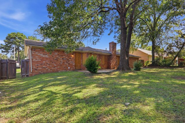 5697 TULIP TREE DR, Memphis, TN 38115