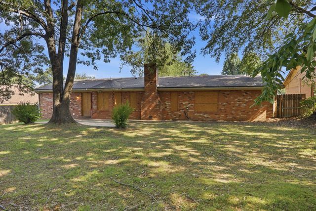 5697 TULIP TREE DR, Memphis, TN 38115