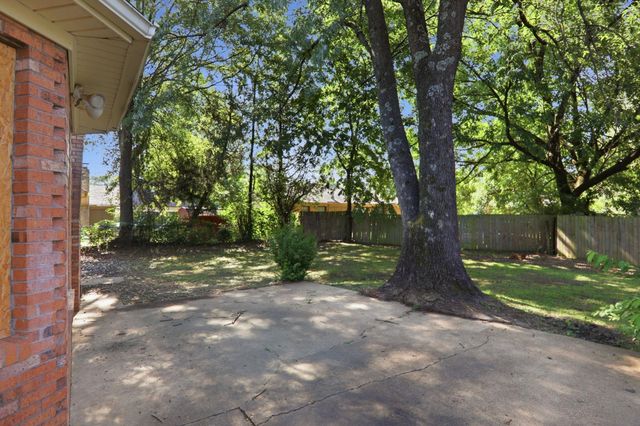 5697 TULIP TREE DR, Memphis, TN 38115