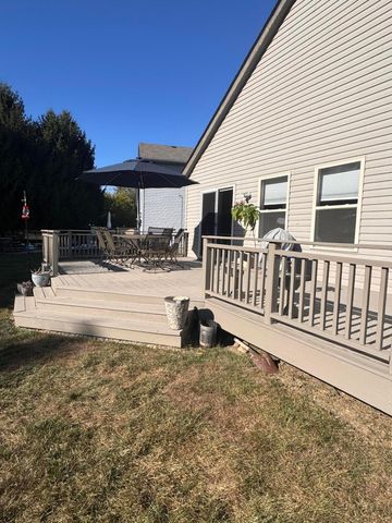 5493 Meadow Passage Drive, Canal Winchester, OH 43110