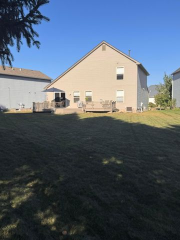 5493 Meadow Passage Drive, Canal Winchester, OH 43110