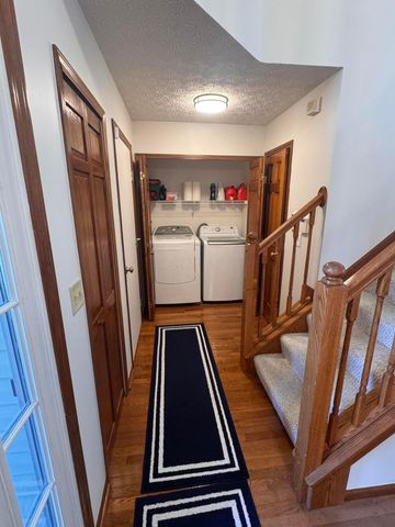 5493 Meadow Passage Drive, Canal Winchester, OH 43110