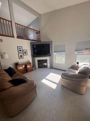 5493 Meadow Passage Drive, Canal Winchester, OH 43110