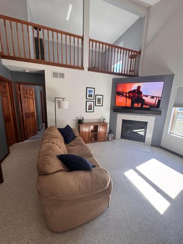 5493 Meadow Passage Drive, Canal Winchester, OH 43110