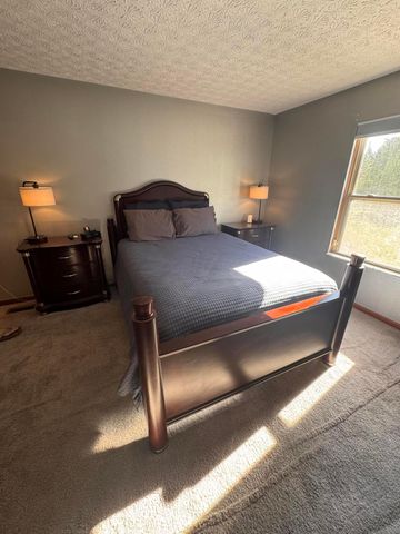 5493 Meadow Passage Drive, Canal Winchester, OH 43110