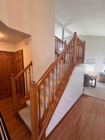 5493 Meadow Passage Drive, Canal Winchester, OH 43110