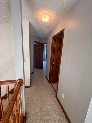 5493 Meadow Passage Drive, Canal Winchester, OH 43110