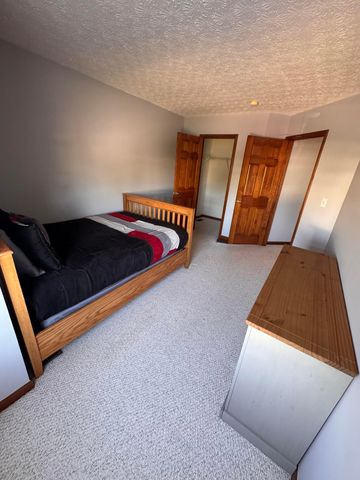 5493 Meadow Passage Drive, Canal Winchester, OH 43110