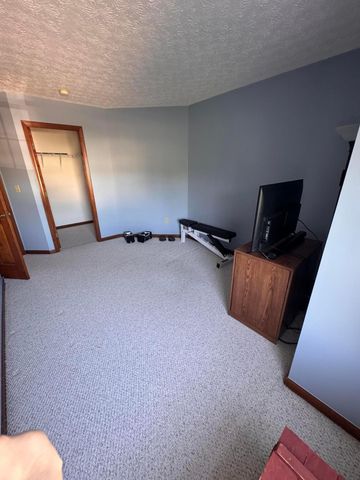 5493 Meadow Passage Drive, Canal Winchester, OH 43110