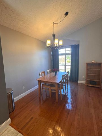 5493 Meadow Passage Drive, Canal Winchester, OH 43110