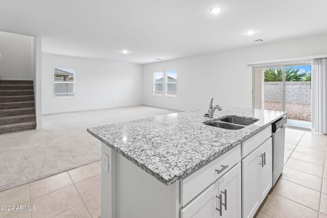9637 W AGORA Lane, Tolleson, AZ 85353