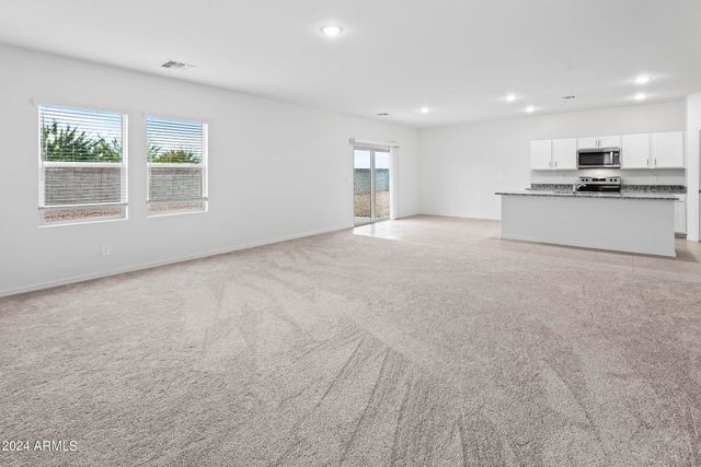 9637 W AGORA Lane, Tolleson, AZ 85353