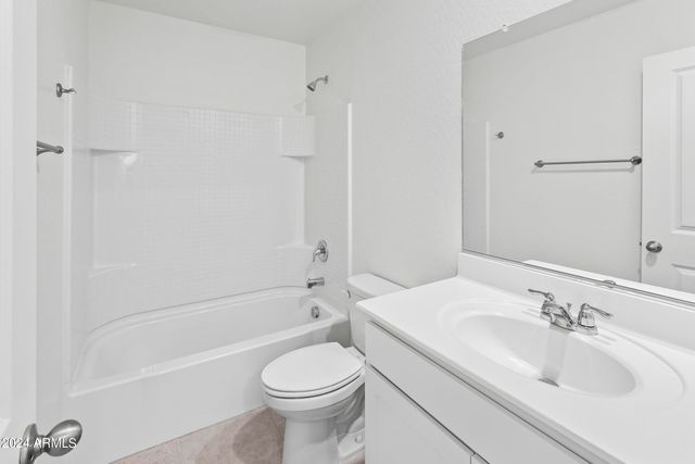 9637 W AGORA Lane, Tolleson, AZ 85353