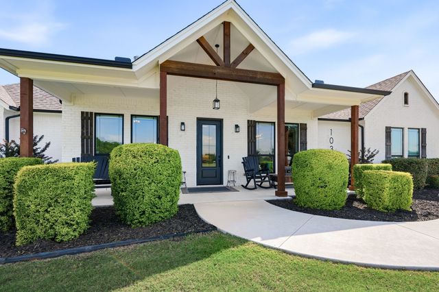 103 Old Decatur Road, Decatur, TX 76234